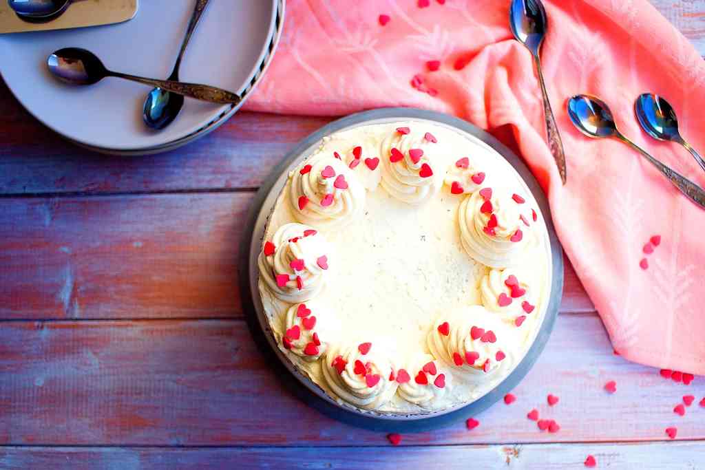 Valentine's day cakes decorated with cream